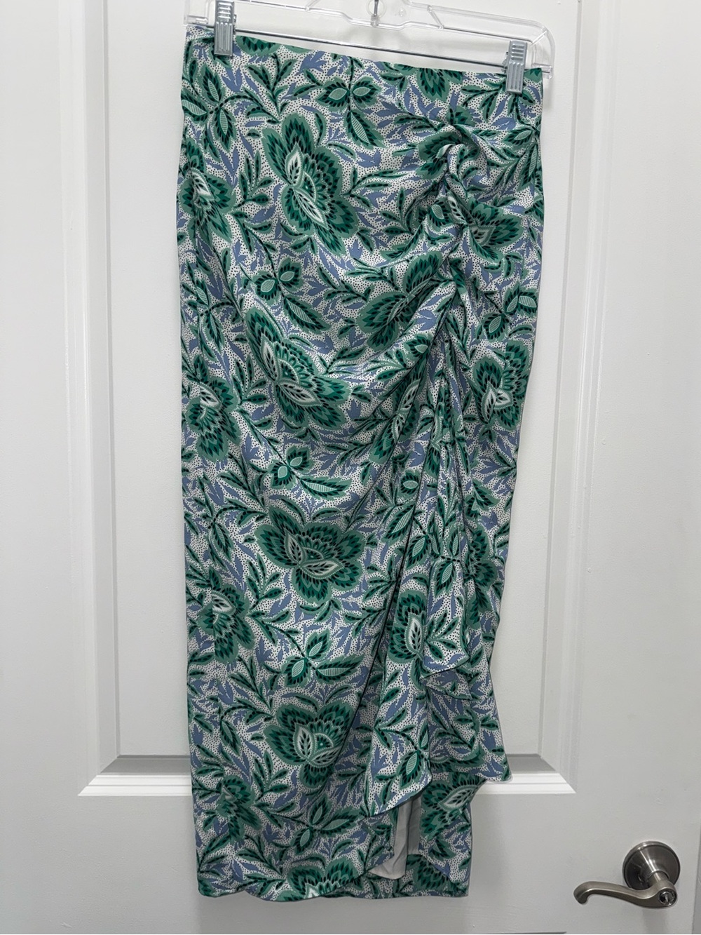 Ann Taylor Women’s Green & Blue Floral Midi Skirt